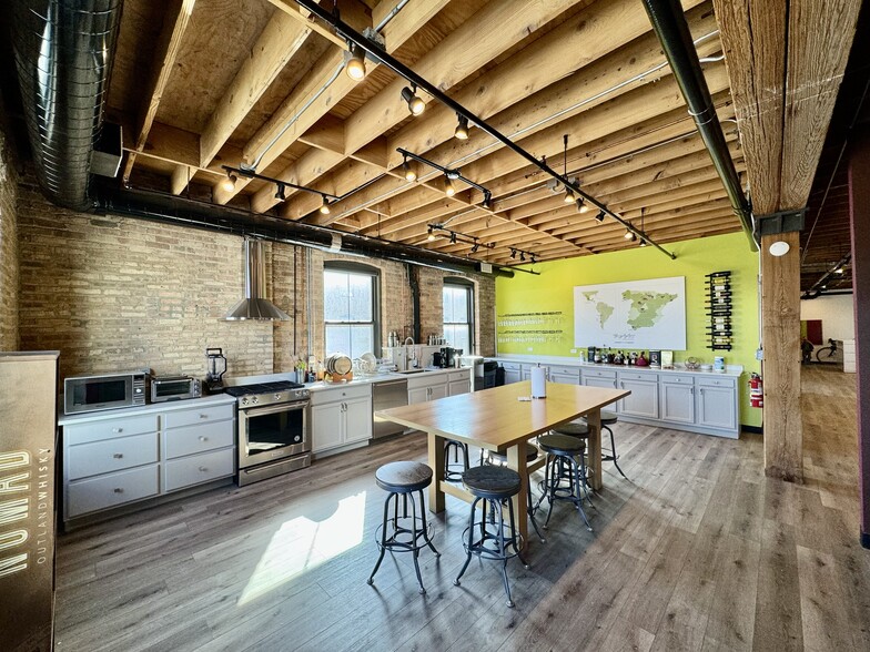 1525 W Homer St, Chicago, IL for lease - Interior Photo - Image 3 of 15