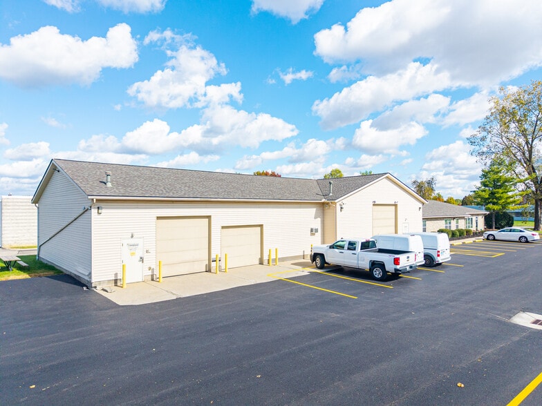 111 Outerbelt St, Columbus, OH for sale - Building Photo - Image 2 of 3