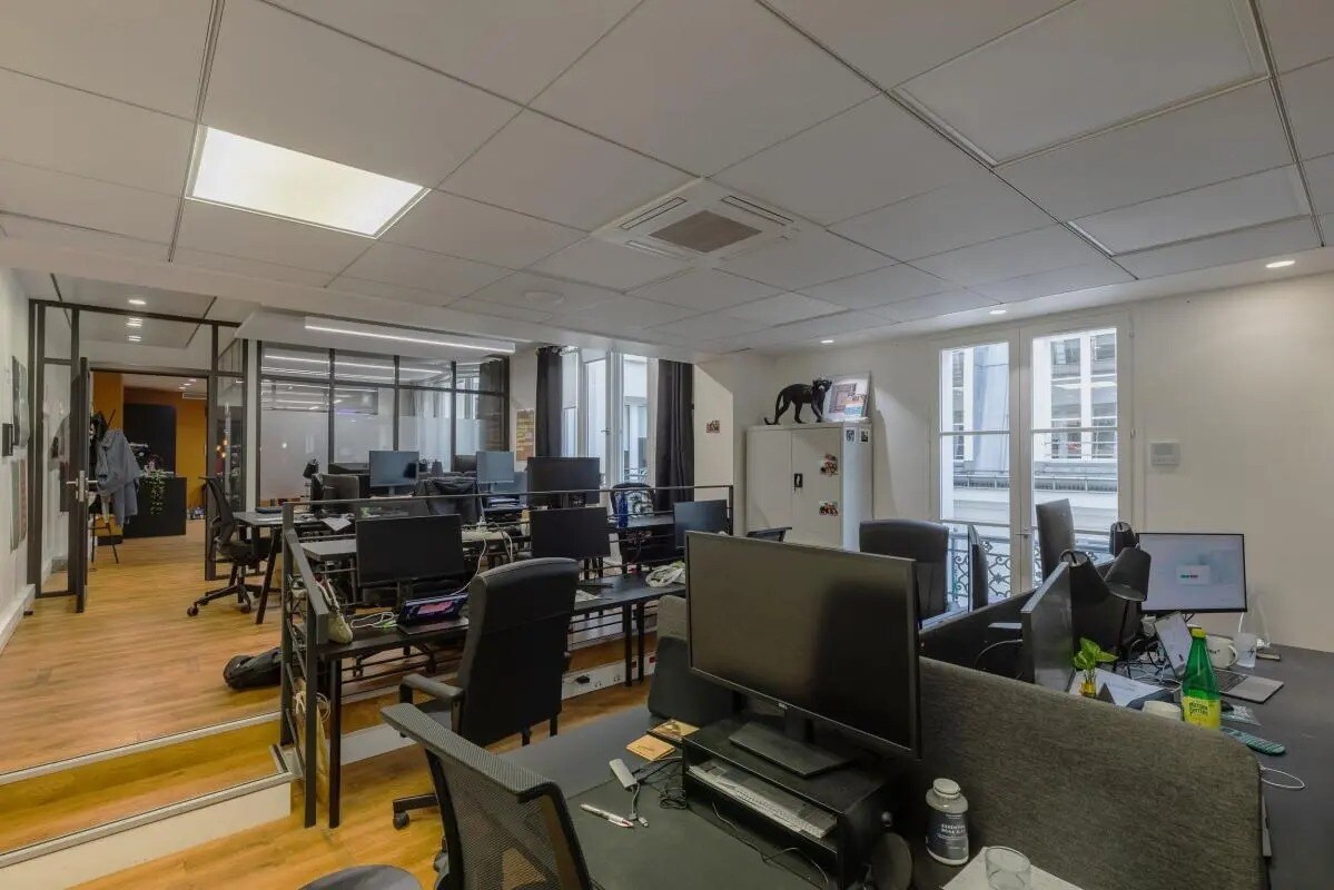 Coworking Space in Paris for lease Interior Photo- Image 1 of 6