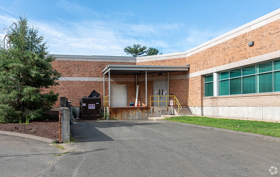 21 Griffin Rd N, Windsor, CT for lease - Building Photo - Image 2 of 5