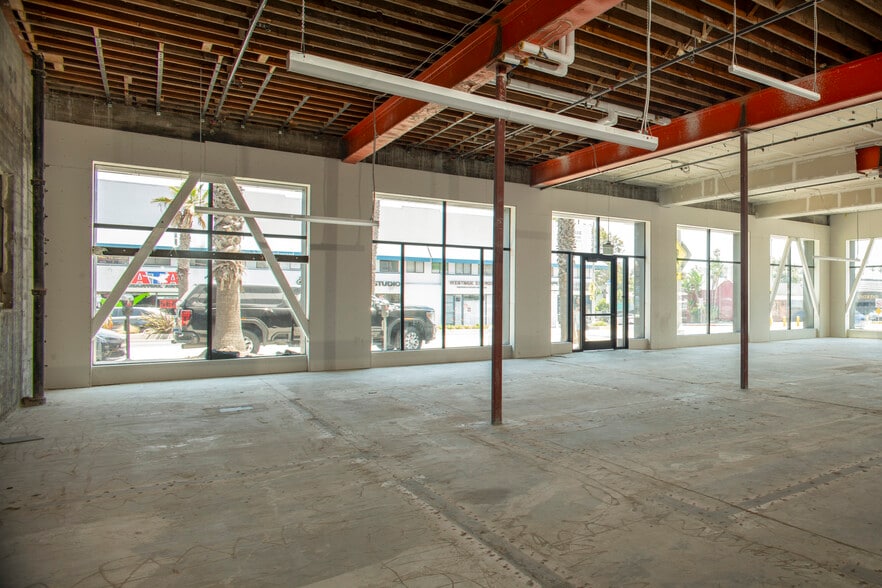 2101 Wilshire Blvd, Santa Monica, CA à vendre - Photo du bâtiment - Image 3 de 33