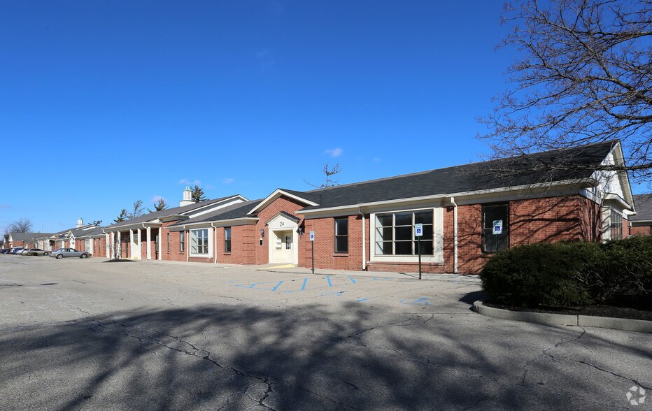 17-28 Triangle Park Dr, Cincinnati, OH for lease - Building Photo - Image 3 of 3