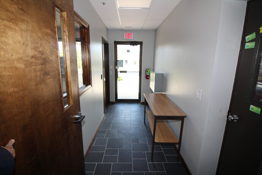 91 Brunswick Ave, Bloomsbury, NJ à louer - Photo du bâtiment - Image 3 de 13