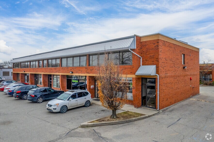 2386 Haines Rd, Mississauga, ON à louer - Photo du bâtiment - Image 3 de 4