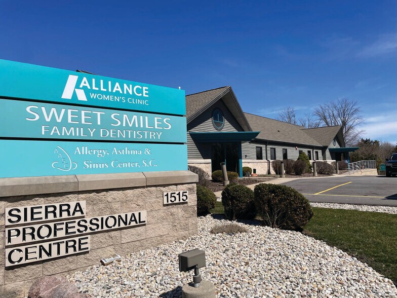 1515 S Green Bay Rd, Racine, WI à vendre - Photo du bâtiment - Image 2 de 8