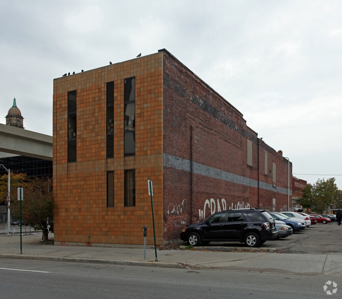 511 E Larned St, Detroit, MI for sale - Building Photo - Image 2 of 2