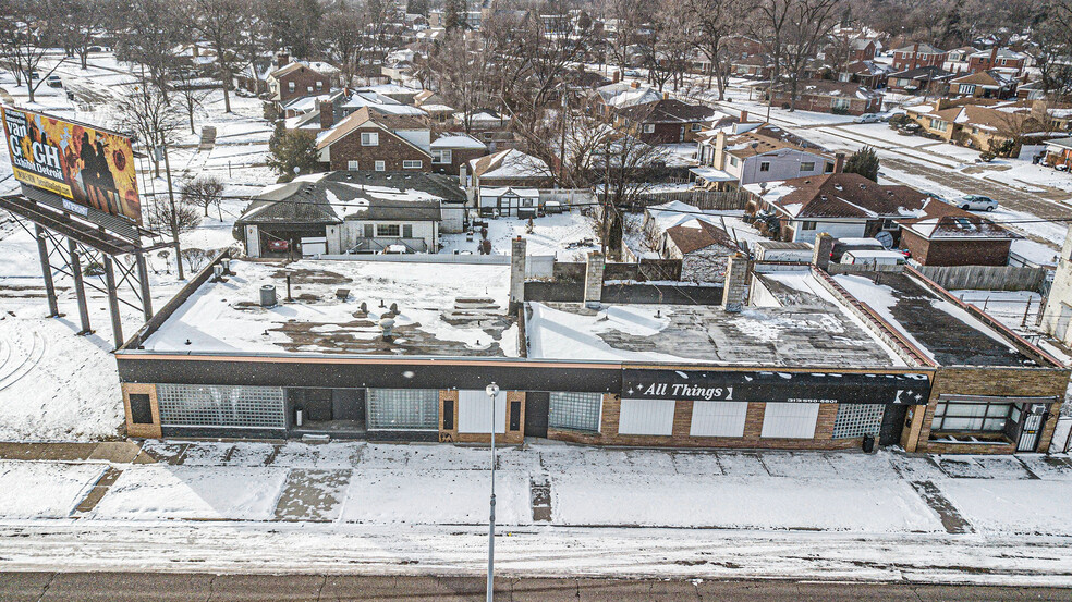 20071 James Couzens Fwy, Detroit, MI à vendre - Photo principale - Image 1 de 1