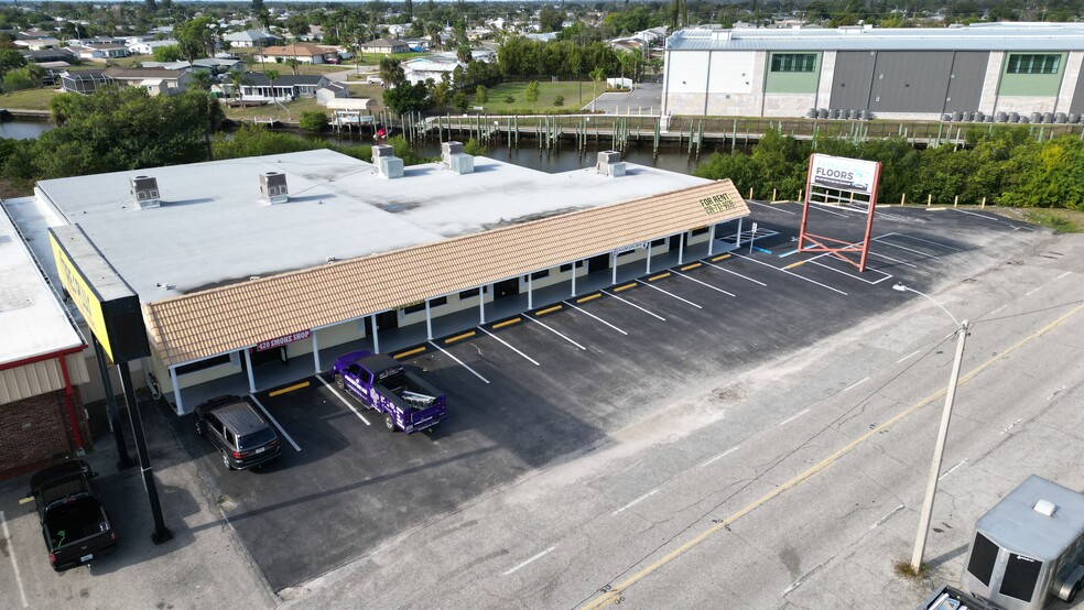 3527 Tamiami Trl, Port Charlotte, FL for sale - Building Photo - Image 2 of 11