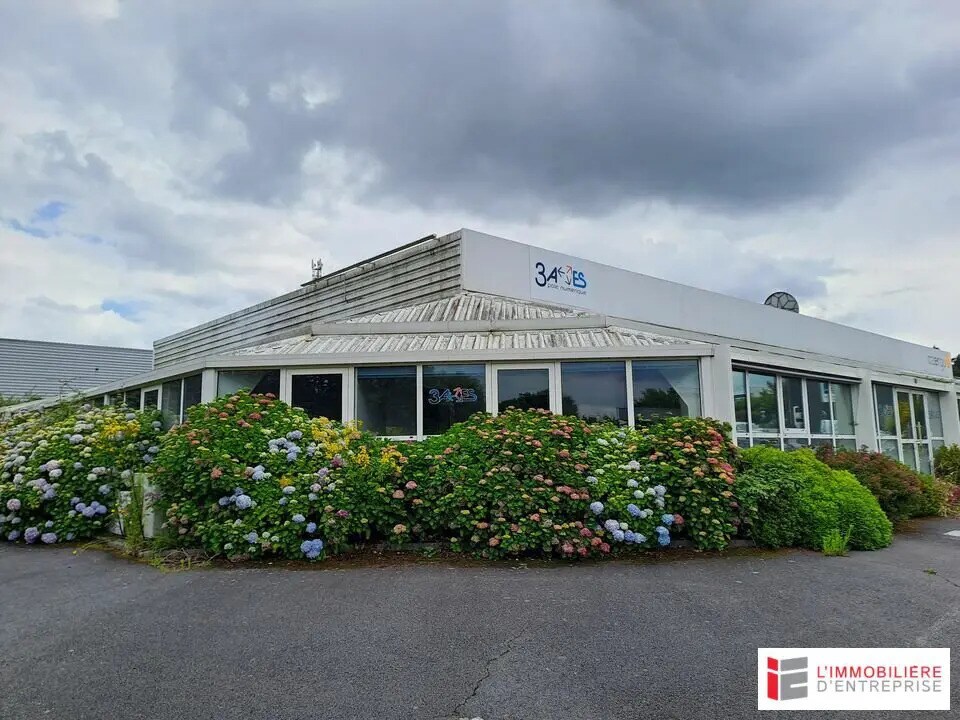 Office in Cesson-Sévigné for lease Primary Photo- Image 1 of 9