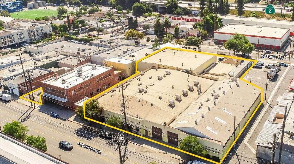 3030 Fletcher Dr, Los Angeles, CA à vendre - Photo du bâtiment - Image 2 de 16