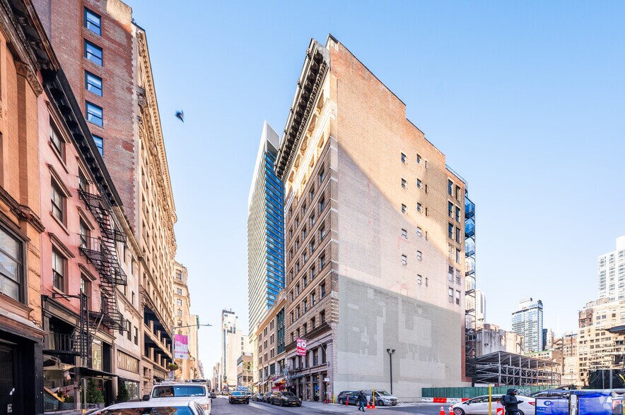 13-15 W 28th St, New York, NY à louer - Photo du bâtiment - Image 2 de 4