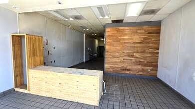 215-229 W Anaheim St, Wilmington, CA for lease Interior Photo- Image 2 of 5