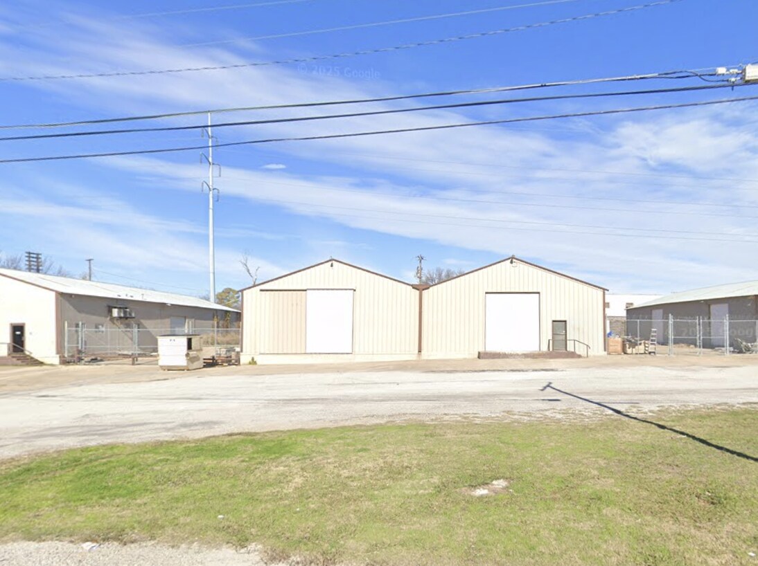 5709 Hart St, Fort Worth, TX for lease Interior Photo- Image 1 of 3