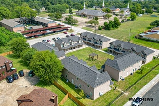 More details for 2002 20th St, Huntsville, TX - Multifamily for Sale