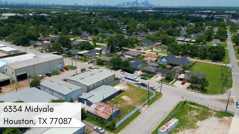 6334 Midvale Ave, Houston, TX à vendre - Vidéo sur l’inscription commerciale - Image 2 de 18