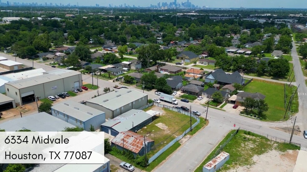 6334 Midvale Ave, Houston, TX à vendre - Vidéo sur l’inscription commerciale - Image 2 de 18