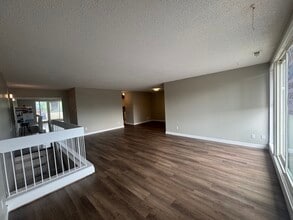 5004A 50 St, Beaumont, AB for lease Interior Photo- Image 1 of 4