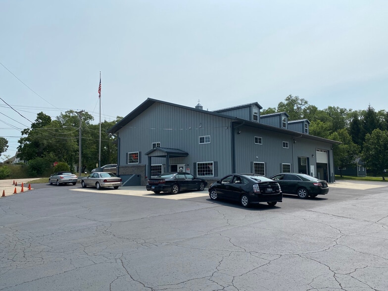 217 W State Rd, Island Lake, IL for sale - Building Photo - Image 2 of 8
