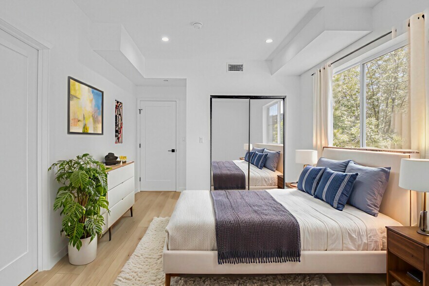 10828 Hesby St, North Hollywood, CA à vendre - Photo du bâtiment - Image 3 de 35