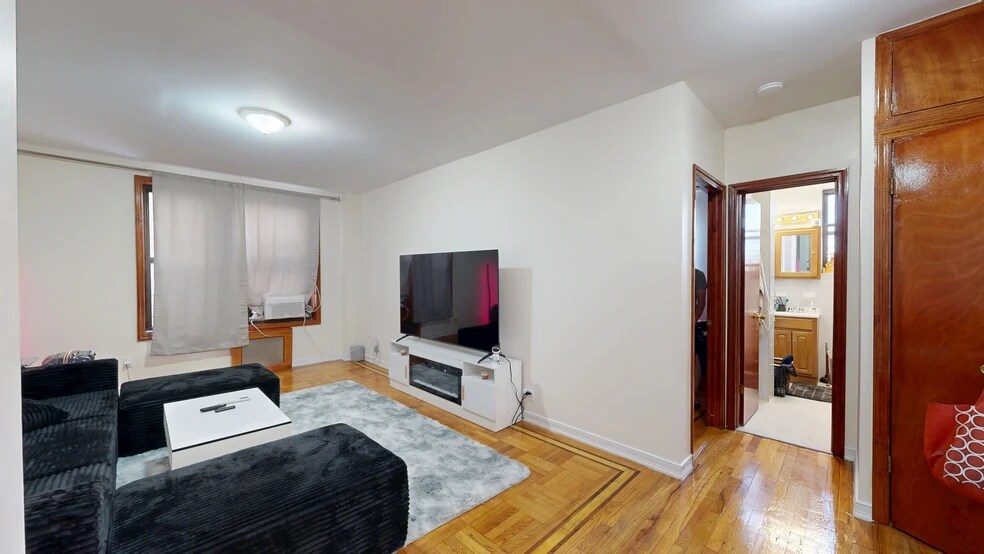 2113 Avenue V, Brooklyn, NY à vendre - Numérisation 3D de Matterport - Image 2 de 8