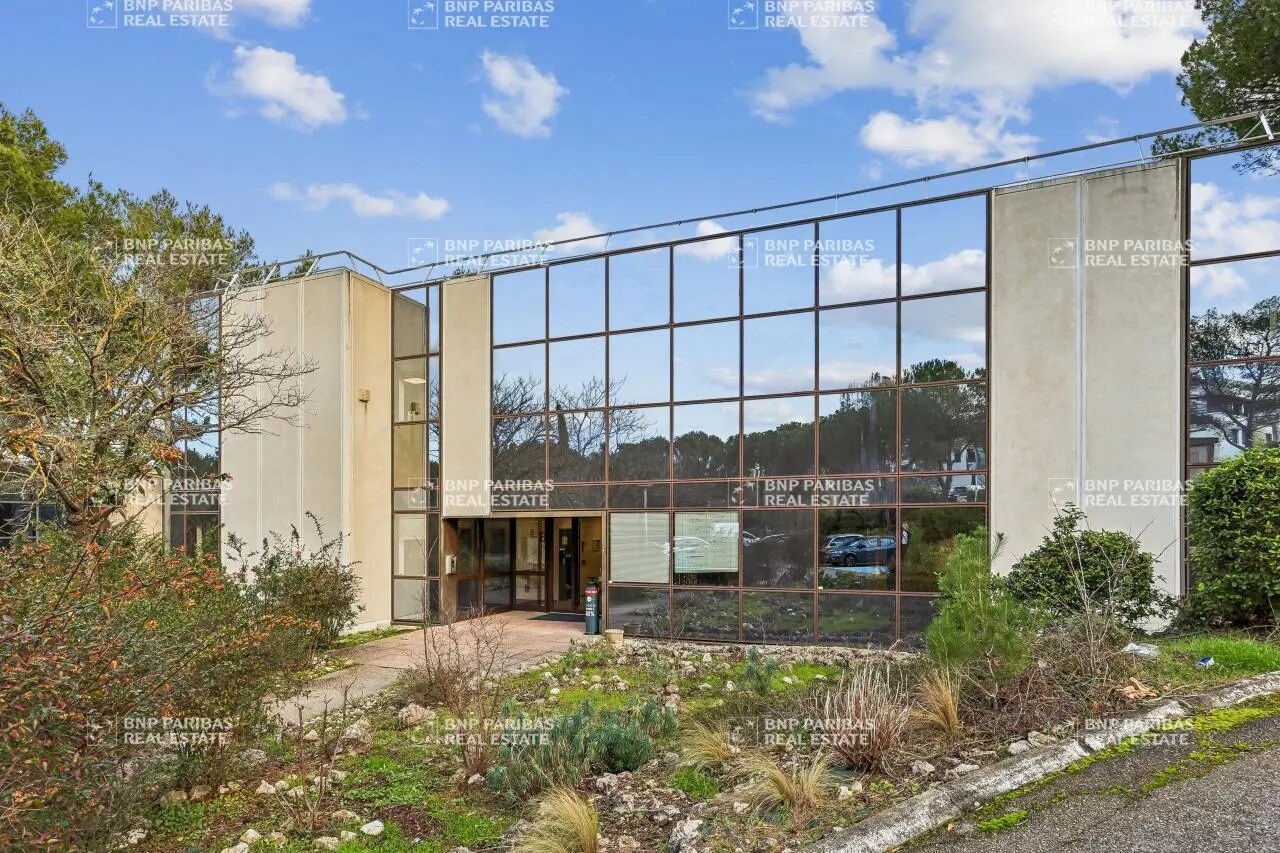 Office in Aix-en-Provence for lease Building Photo- Image 1 of 23