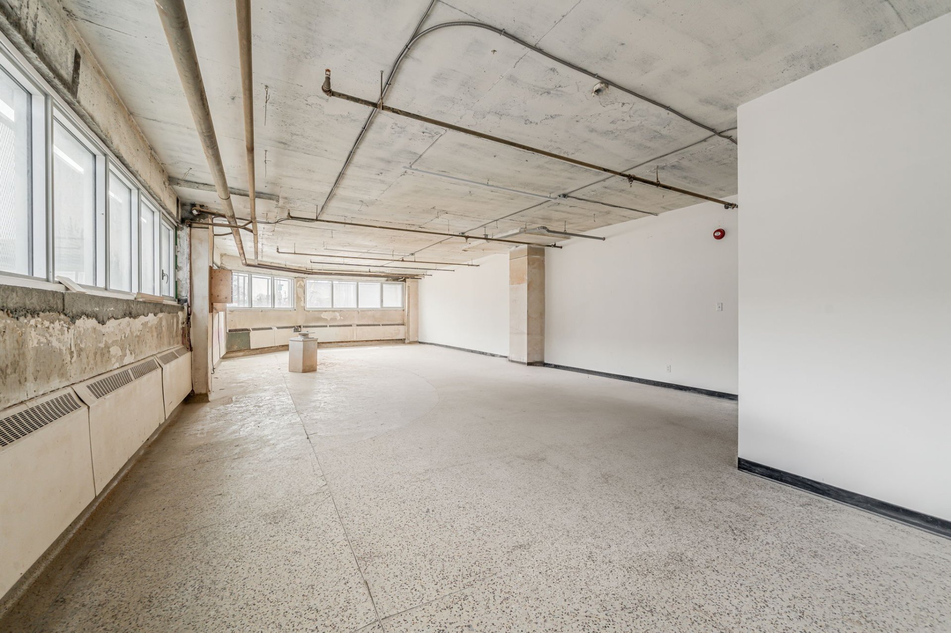 3333 Boul Crémazie E, Montréal, QC for lease Interior Photo- Image 1 of 1
