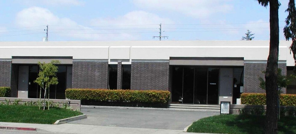 14550-14562 Wicks Blvd, San Leandro, CA for lease - Primary Photo - Image 1 of 9