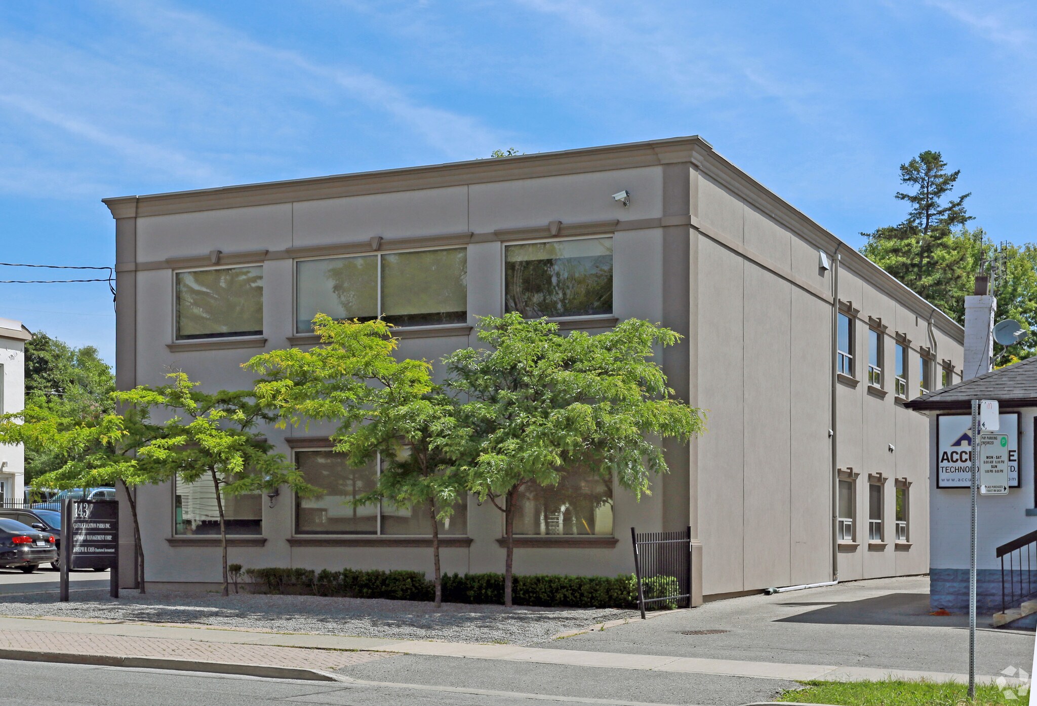 143 Willowdale Ave, Toronto, ON for sale Primary Photo- Image 1 of 1