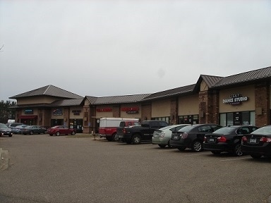 2110 Eagle Creek Ln, Woodbury, MN for sale - Building Photo - Image 2 of 2