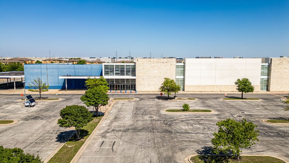 12625 N Interstate 35, Austin, TX à vendre - Photo principale - Image 1 de 24