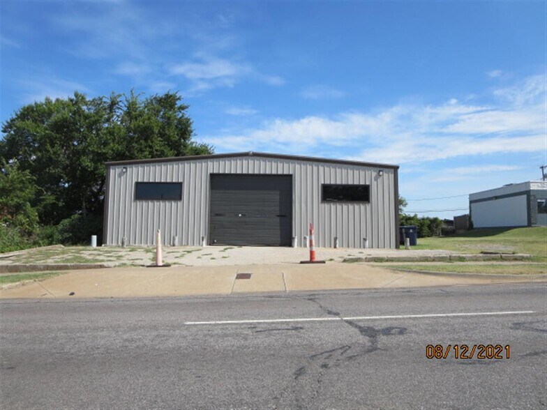 1213 NE 23rd St, Oklahoma City, OK à vendre - Photo du bâtiment - Image 1 de 1
