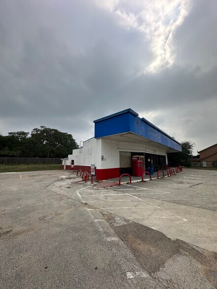 246 Pearl st, Goliad, TX for sale - Building Photo - Image 3 of 4