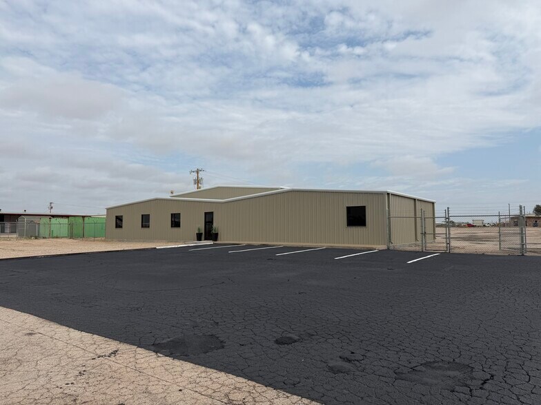 2410 Steven Rd, Odessa, TX à louer - Photo principale - Image 1 de 18