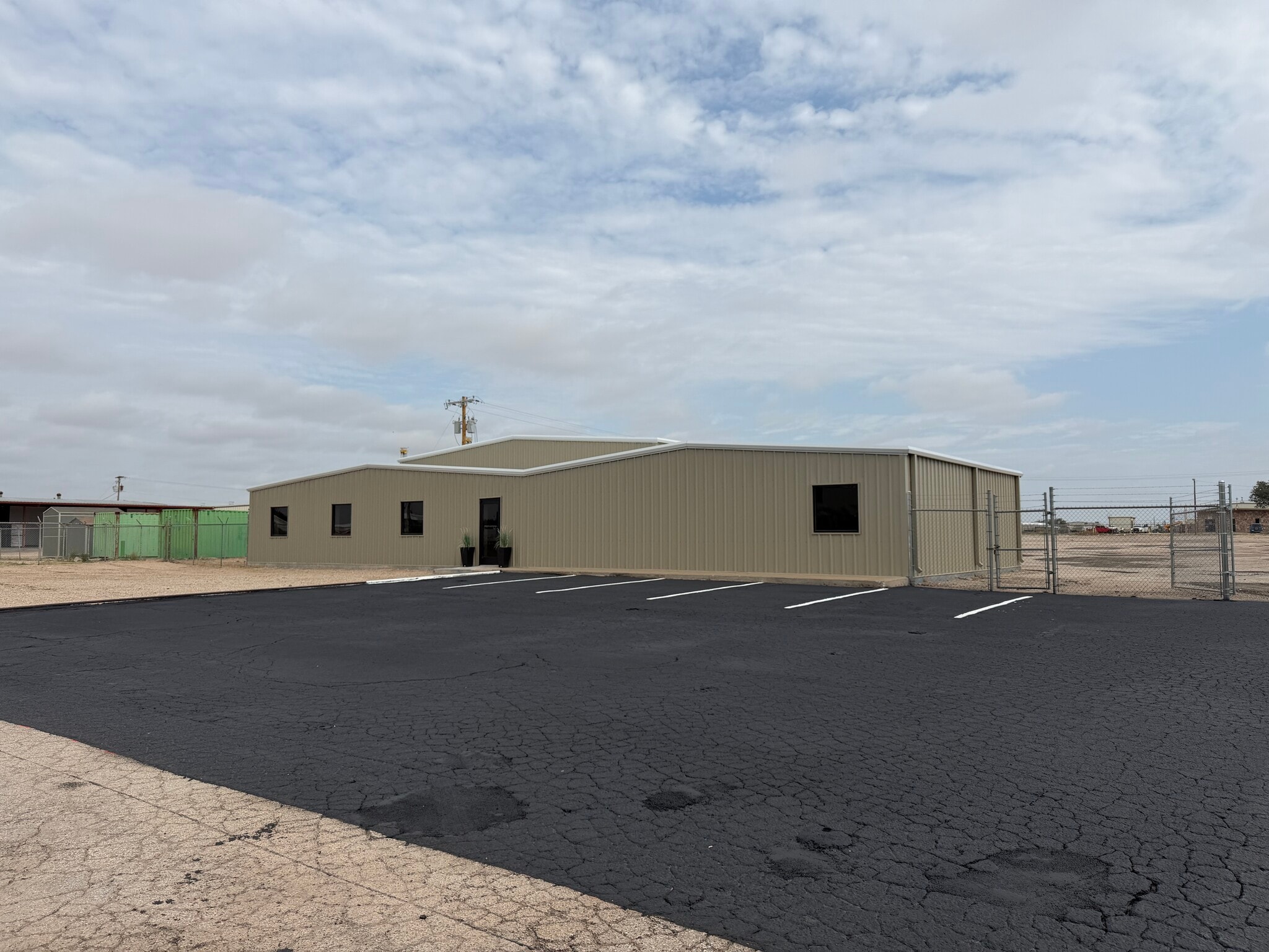 2410 Steven Rd, Odessa, TX for lease Primary Photo- Image 1 of 19