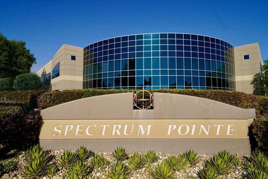 21 Spectrum Pointe Dr, Lake Forest, CA for lease - Building Photo - Image 1 of 13