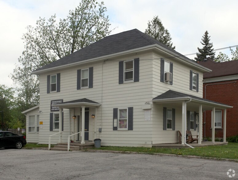 Newmarket Development Opportunity portfolio of 3 properties for sale on LoopNet.ca - Primary Photo - Image 2 of 2