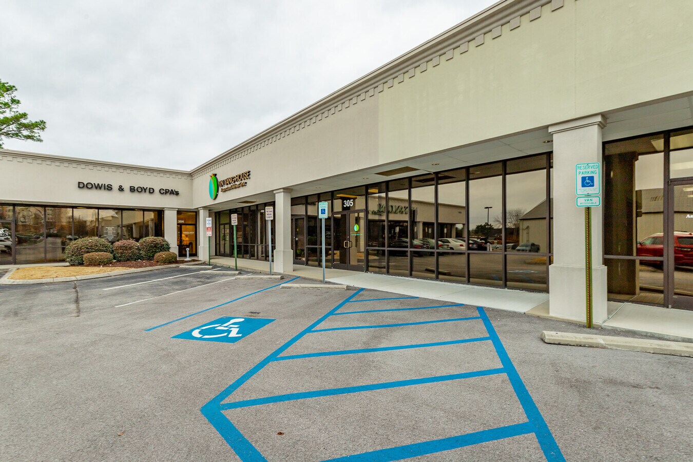 7053 McCutcheon Rd, Chattanooga, TN 37421 - Unit 305 -  - Interior Photo - Image 2 of 19