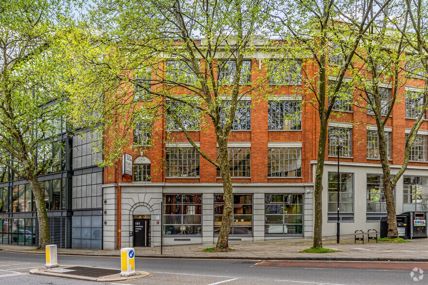 161-165 Rosebery Ave, Londres à louer - Photo du bâtiment - Image 2 de 3