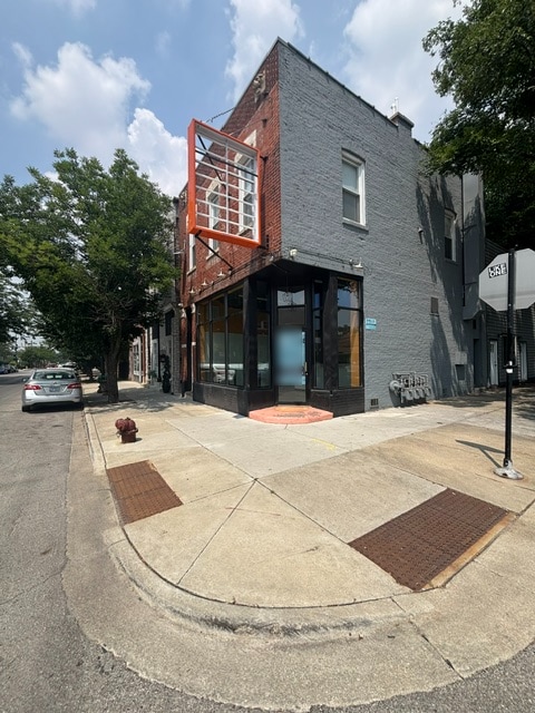 1734 W 35th St, Chicago, IL for lease Interior Photo- Image 1 of 14