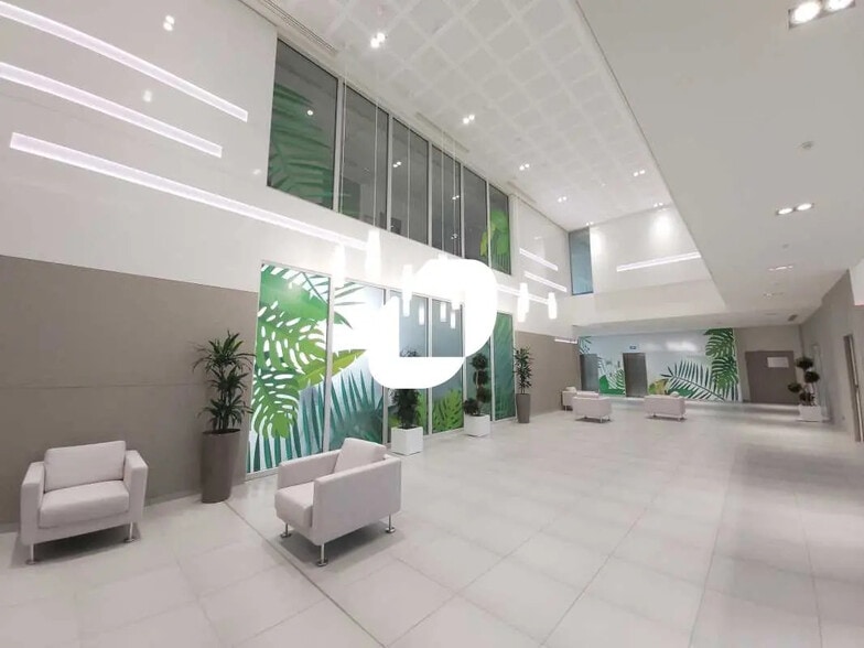 19 Rue D'Arcueil, Rungis for lease - Lobby - Image 3 of 9