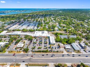 13801-13847 Walsingham Rd, Largo, FL à louer Photo intérieure- Image 2 de 4