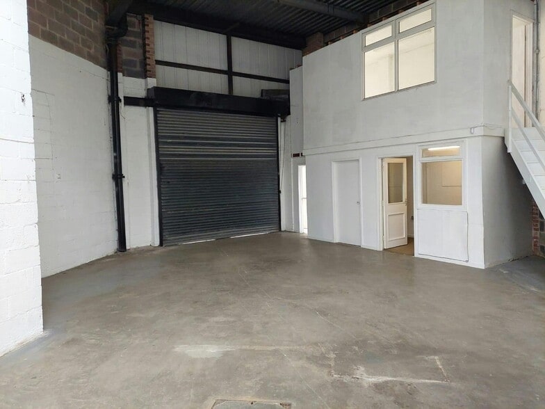 Maltravers Rd, Sheffield for lease - Building Photo - Image 3 of 8