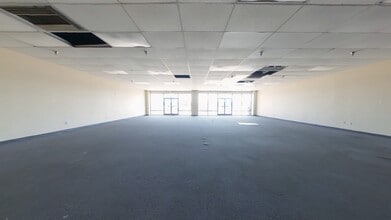 4024 Elkhart Rd, Goshen, IN for lease Interior Photo- Image 2 of 8