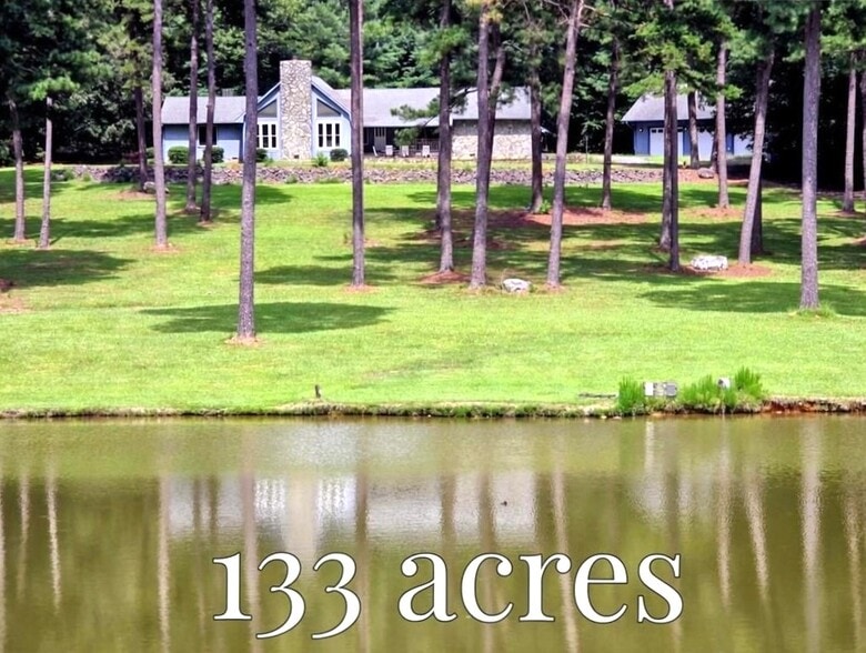 611 Old E C Womack Rd, Sanford, NC à vendre - Photo du bâtiment - Image 1 de 31