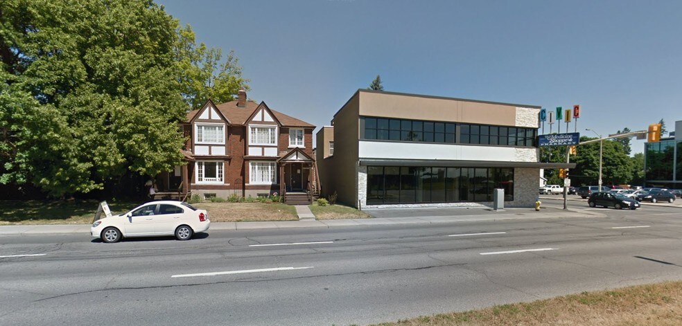 1127-1129 Carling Ave, Ottawa, ON à louer - Photo du bâtiment - Image 2 de 5