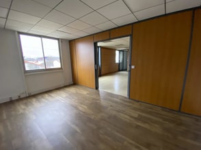 Flex in Argenteuil for lease Interior Photo- Image 2 of 7