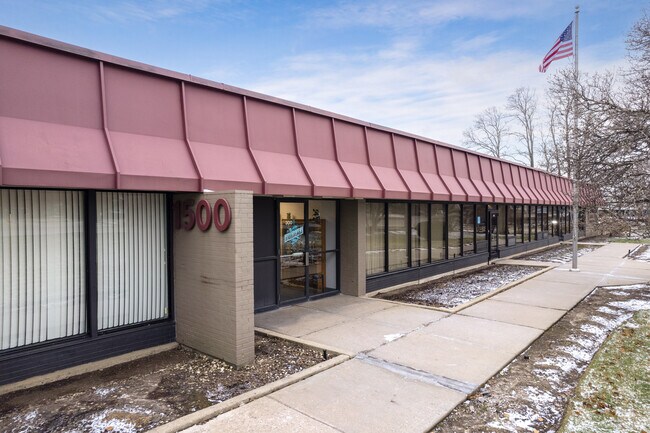 Plus de détails pour 1500 Hicks Rd, Rolling Meadows, IL - Bureau, Industriel à louer