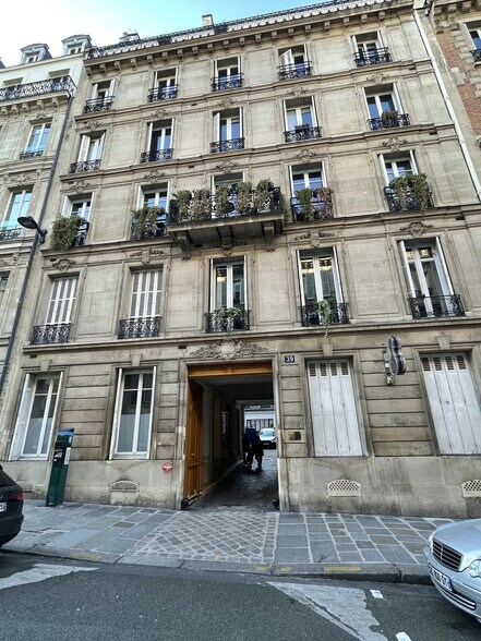 39 Rue De Liège, Paris à louer - Photo du bâtiment - Image 2 de 8