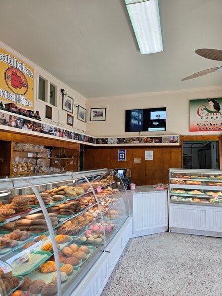 600 Meta St, Oxnard, CA for sale - Building Photo - Image 2 of 28