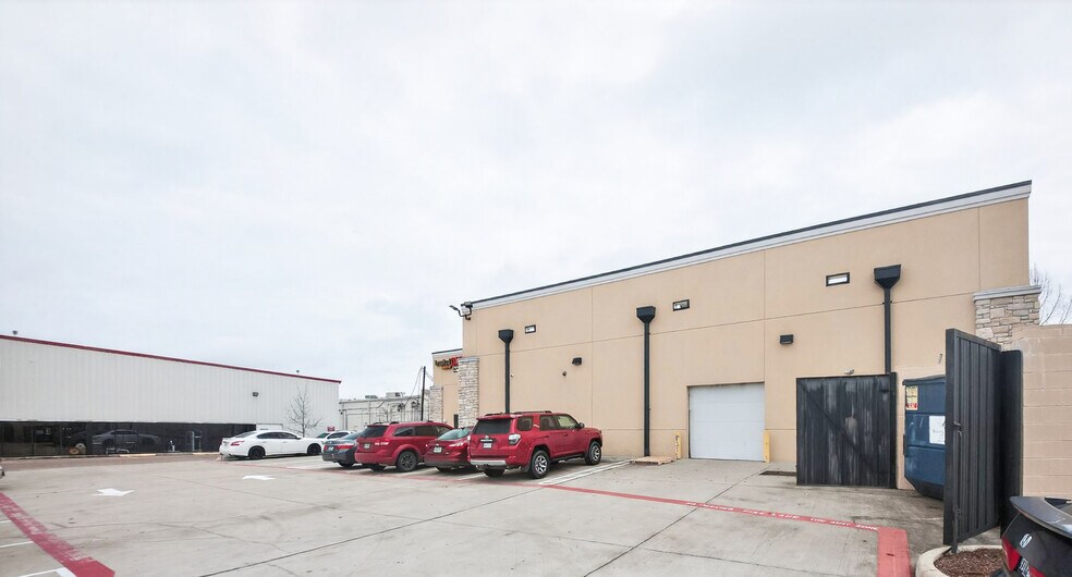 1720 S Friendswood Dr, Friendswood, TX à vendre - Photo du bâtiment - Image 3 de 11